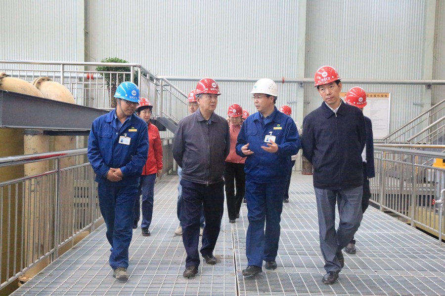 20-2016年5月，國家水利部原副部長朱登銓一行蒞臨金徽股份調(diào)研項(xiàng)目建設(shè)工作。.jpg