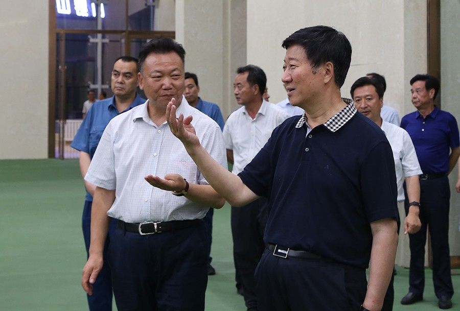 22-2018年6月，省人大常委會(huì)黨組書記、副主任王璽玉蒞臨金徽股份視察。.jpg