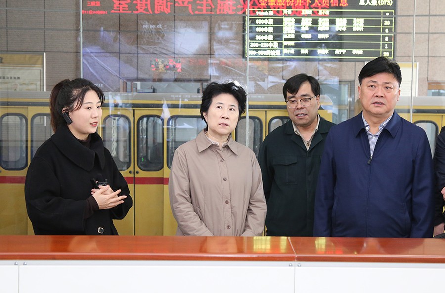 36-2023年3月，省生態(tài)環(huán)境廳黨組書記蘇君蒞臨金徽股份調(diào)研綠色礦山及“兩山”實(shí)踐創(chuàng)新基地建設(shè)情況。.jpg