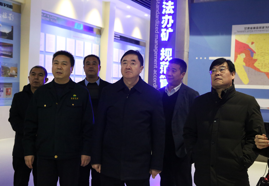 48-2020年12月，省林草局副局長田葆華蒞臨公司調(diào)研林業(yè)資源管理及護(hù)林防火工作。.jpg