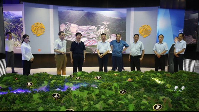 省人大常委會黨組書記、副主任王璽玉一行蒞臨金徽股份視察項目建設(shè)工作